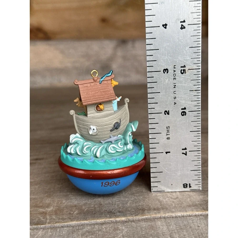 Jolly Wolly Ark‎ Hallmark Keepsake Christmas Ornament 1996 Vintage